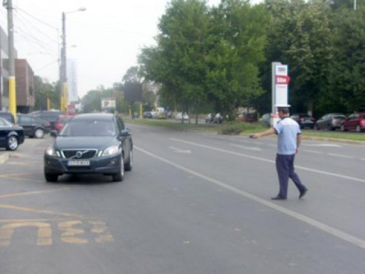 Vitezomanii, luaţi de radar: 44 de permise de conducere reţinute
